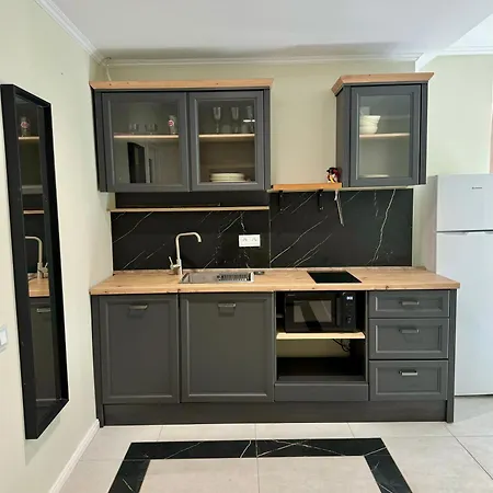 Lägenhet Gruia Garden