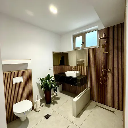 Gruia Garden Lejlighed