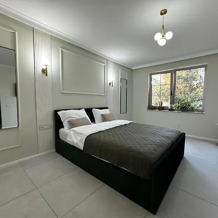 Gruia Garden Lägenhet