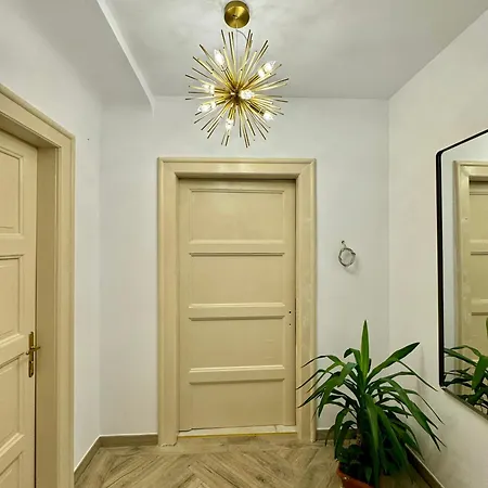 Daire Gruia Garden Kaloşvar